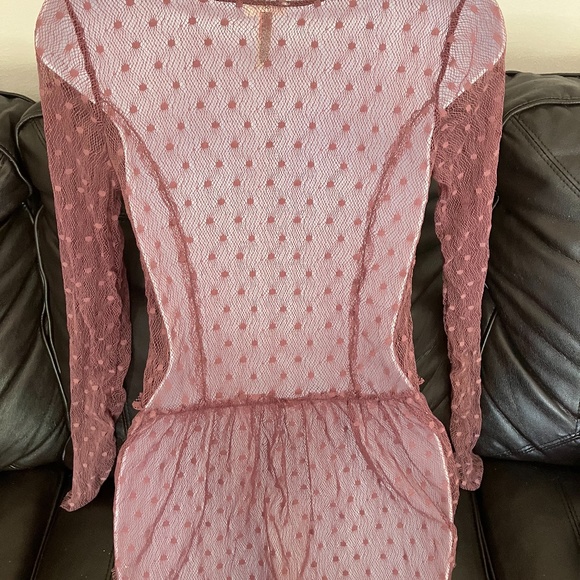FREE PEOPLE - Long Sleeve Mesh Polka Dot Blouse (Dark Pink) - Picture 3 of 5